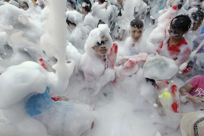 Thai Lan tung bung trong le hoi te nuoc Songkran-Hinh-8